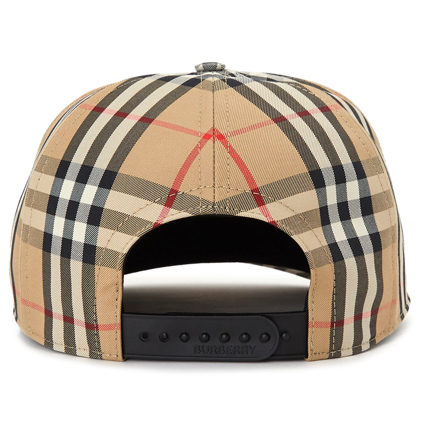 Arriba 36+ imagen caps burberry