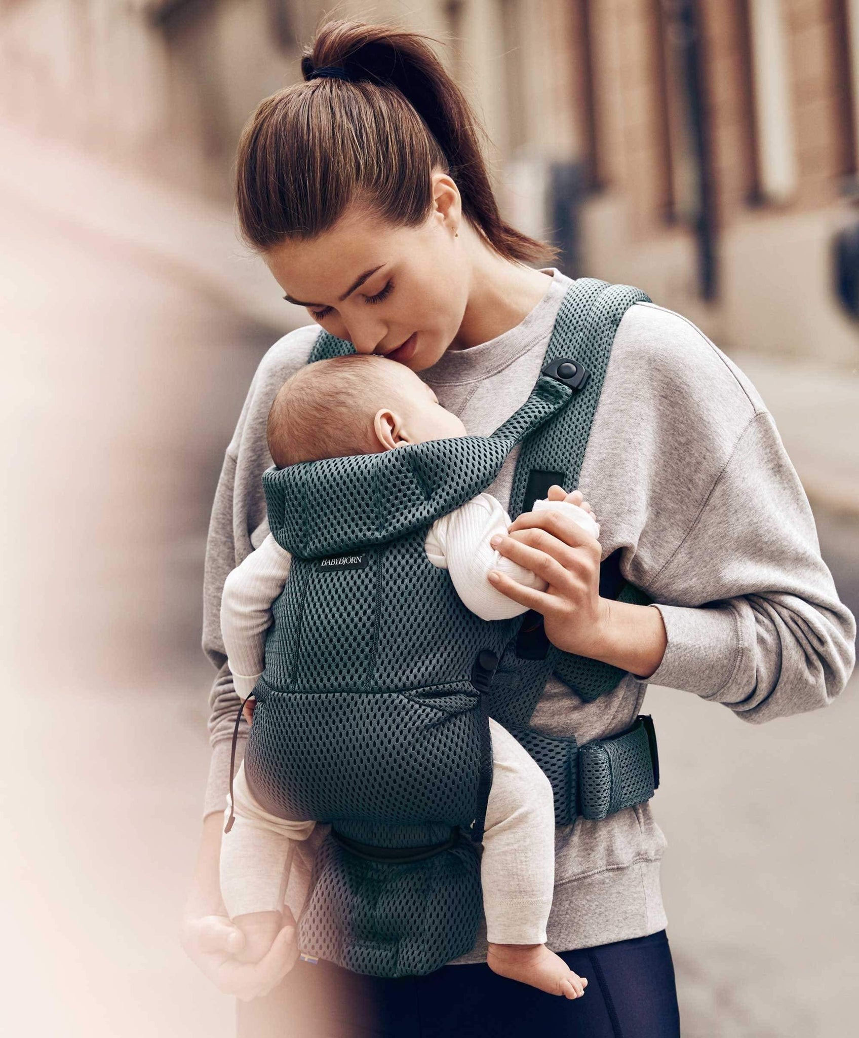 baby bjorn carrier green