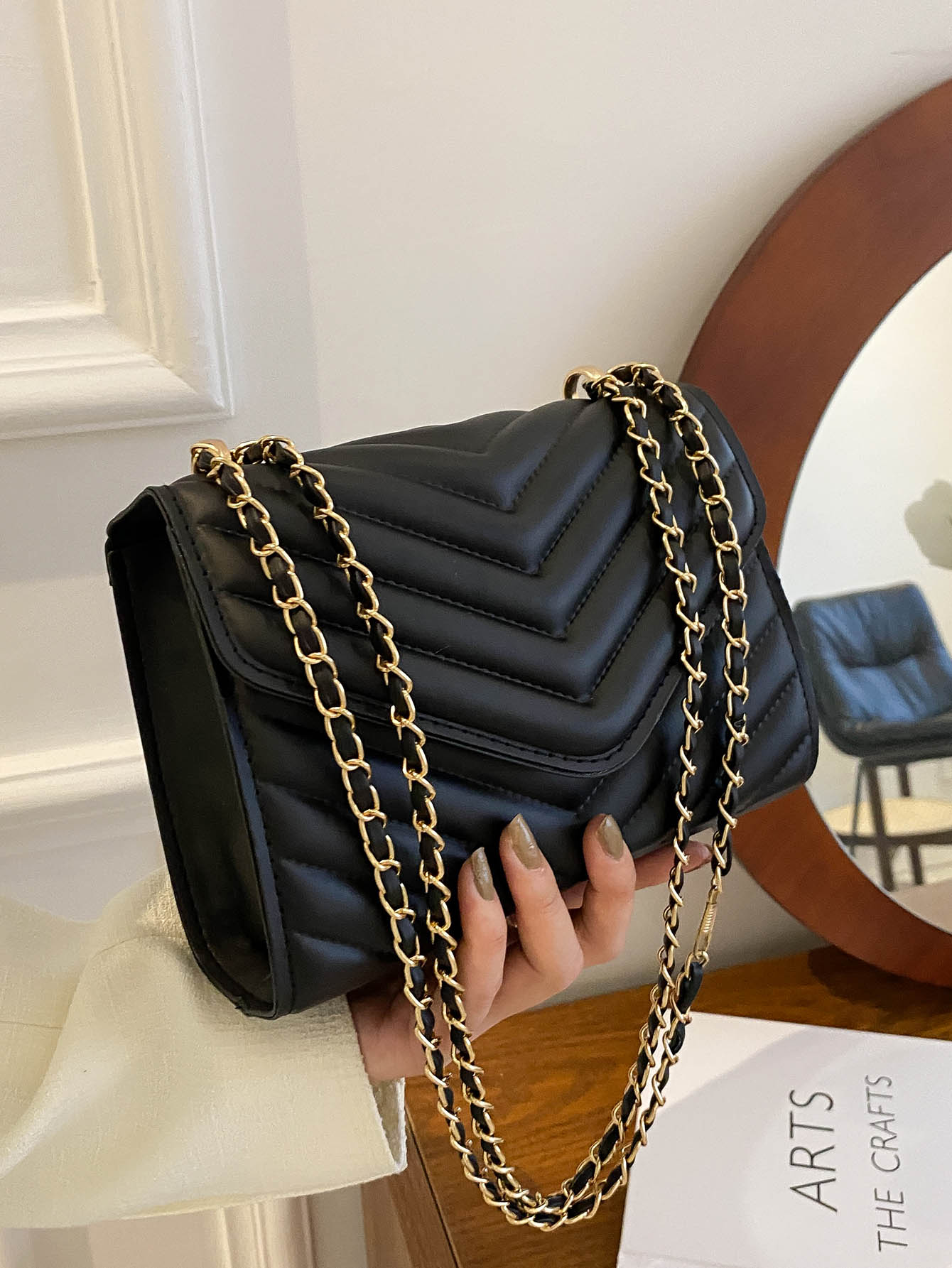 Chevron Pattern Chain Flap Square Bag