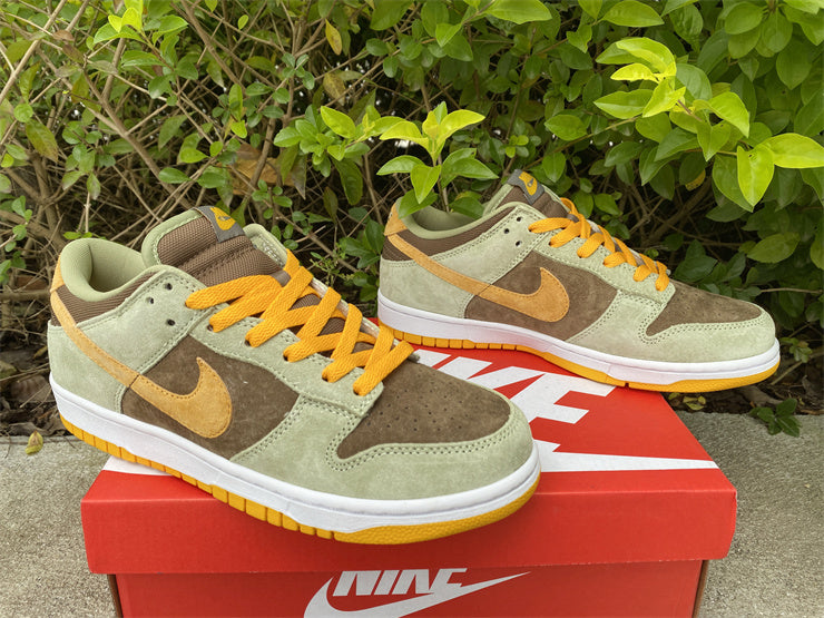 sb dunk olive