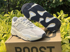 yeezy boost 700 wit