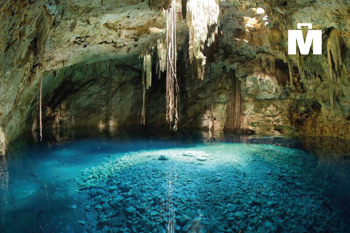 Cenote natural en Mérida, Yucatán, La Paz y Los Cabos, destinos mexicanos imperdibles