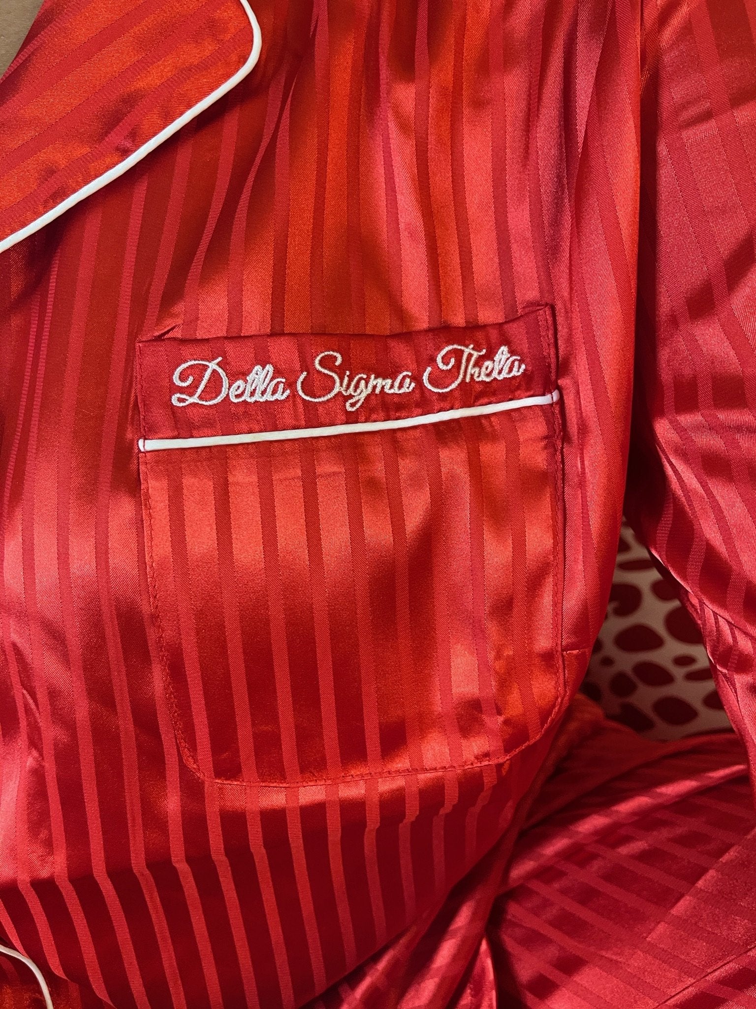Delta Sigma Theta Sorority, Inc. Diva Luxe 4 Piece Silk Pajama Set ...