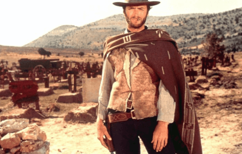 Clint Eastwood en poncho