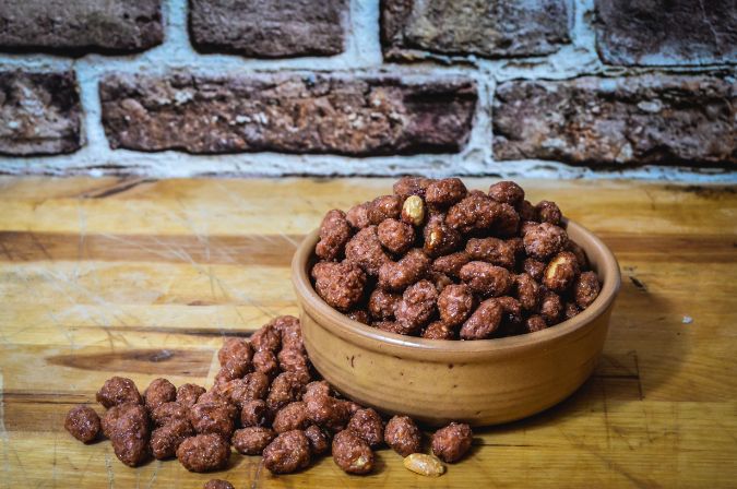 Arachidi Zuccherati Sgusciati Schiaccia Mangia