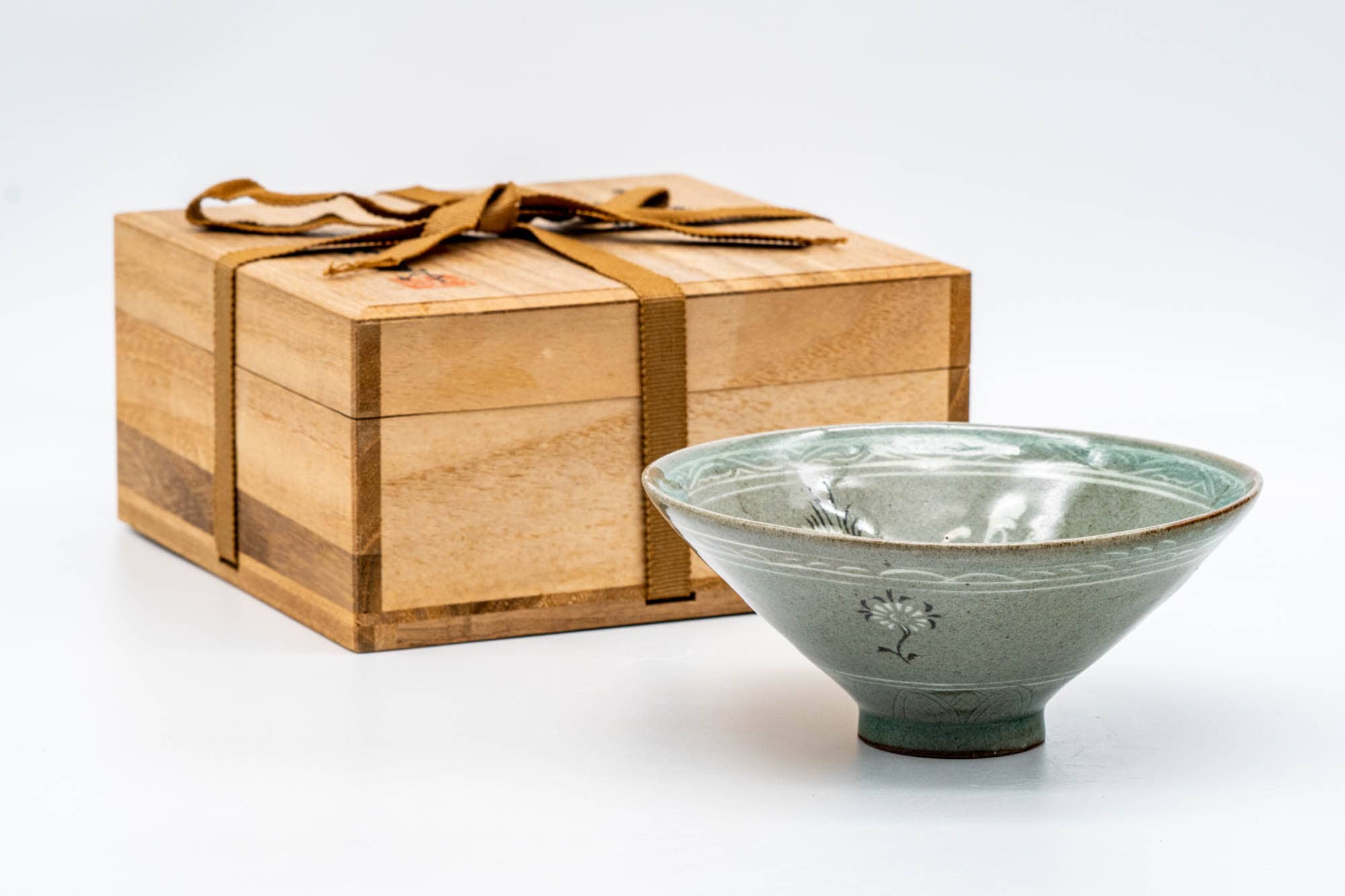 Zen Minded Japanese Traditional Matcha Tea Bowl Ceramic with Sapporo Glaze