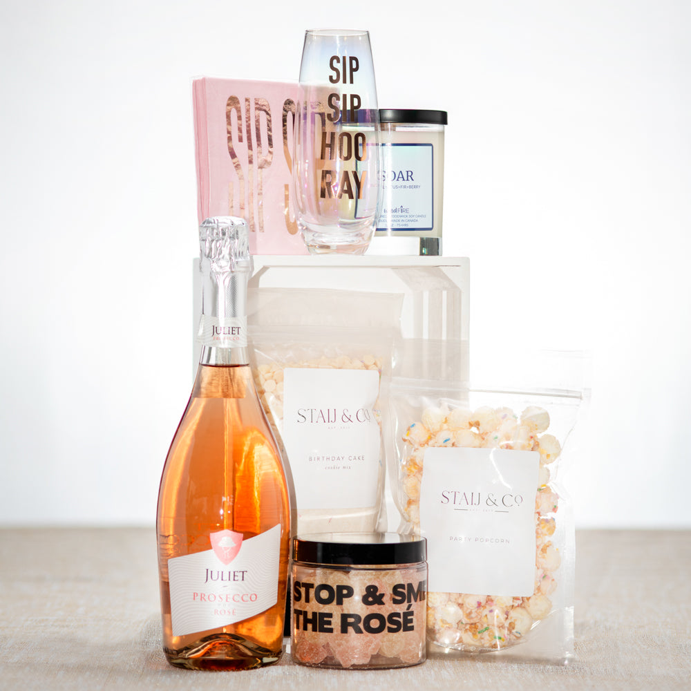 Veuve Clicquot Champagne Basket - Best Gifts for Men | Champagne gift  baskets, Wine country gift baskets, Tea gifts basket