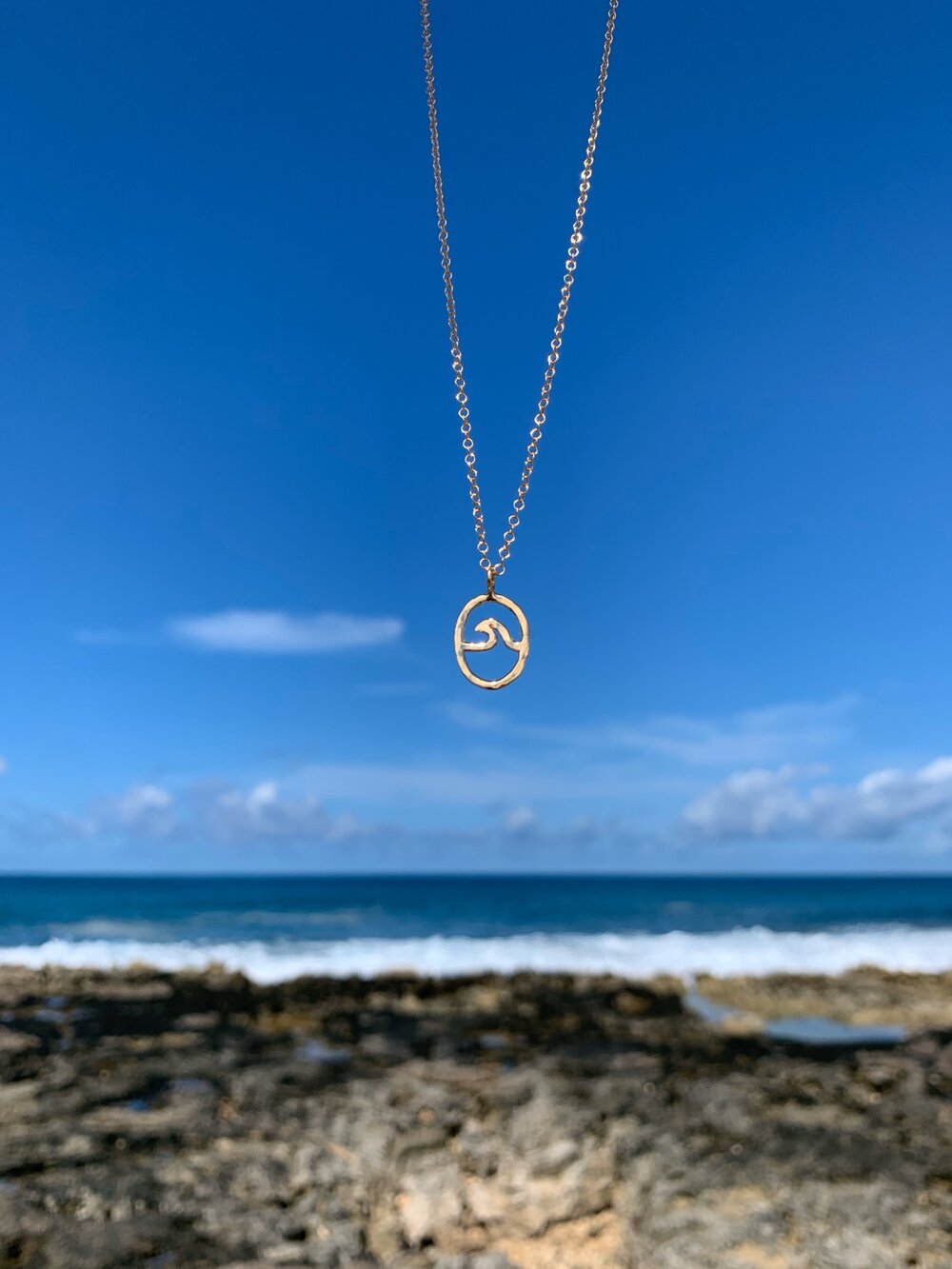 Kailani Surfboard necklace – [ki-ele]