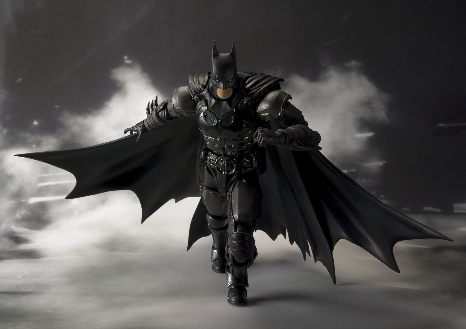 . Figuarts - Batman - Injustice Gods Among Us | AnimeXtreme