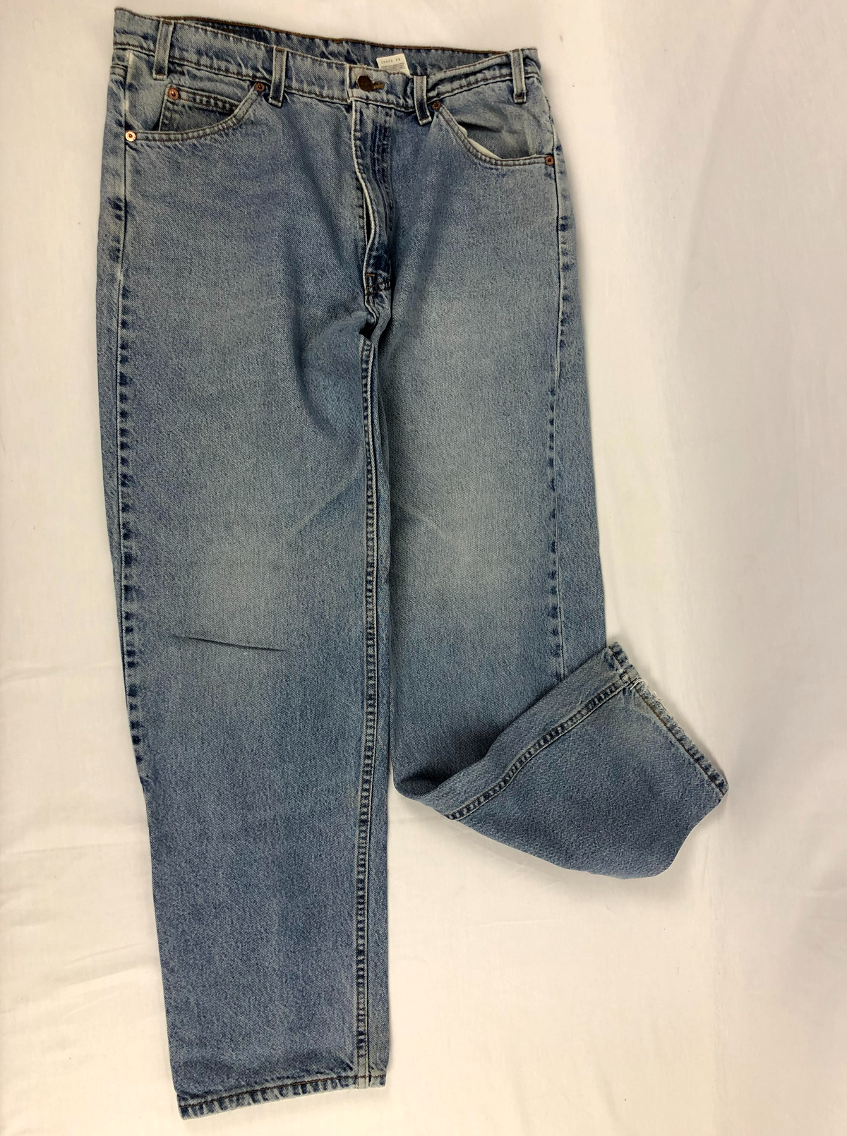 550 Relaxed Fit Jeans Size W L 32 — Family Resale 1
