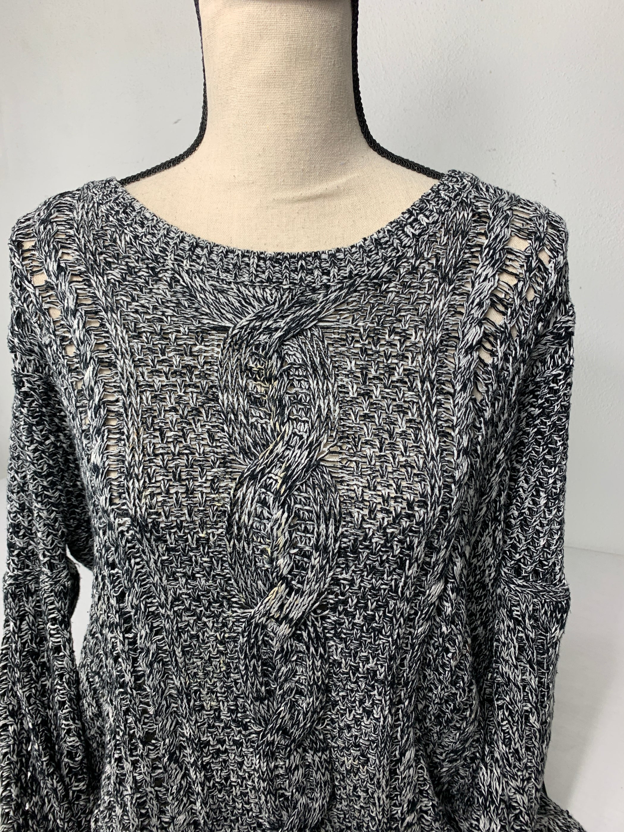 Express Sweater Size Large — Family Tree Resale 1