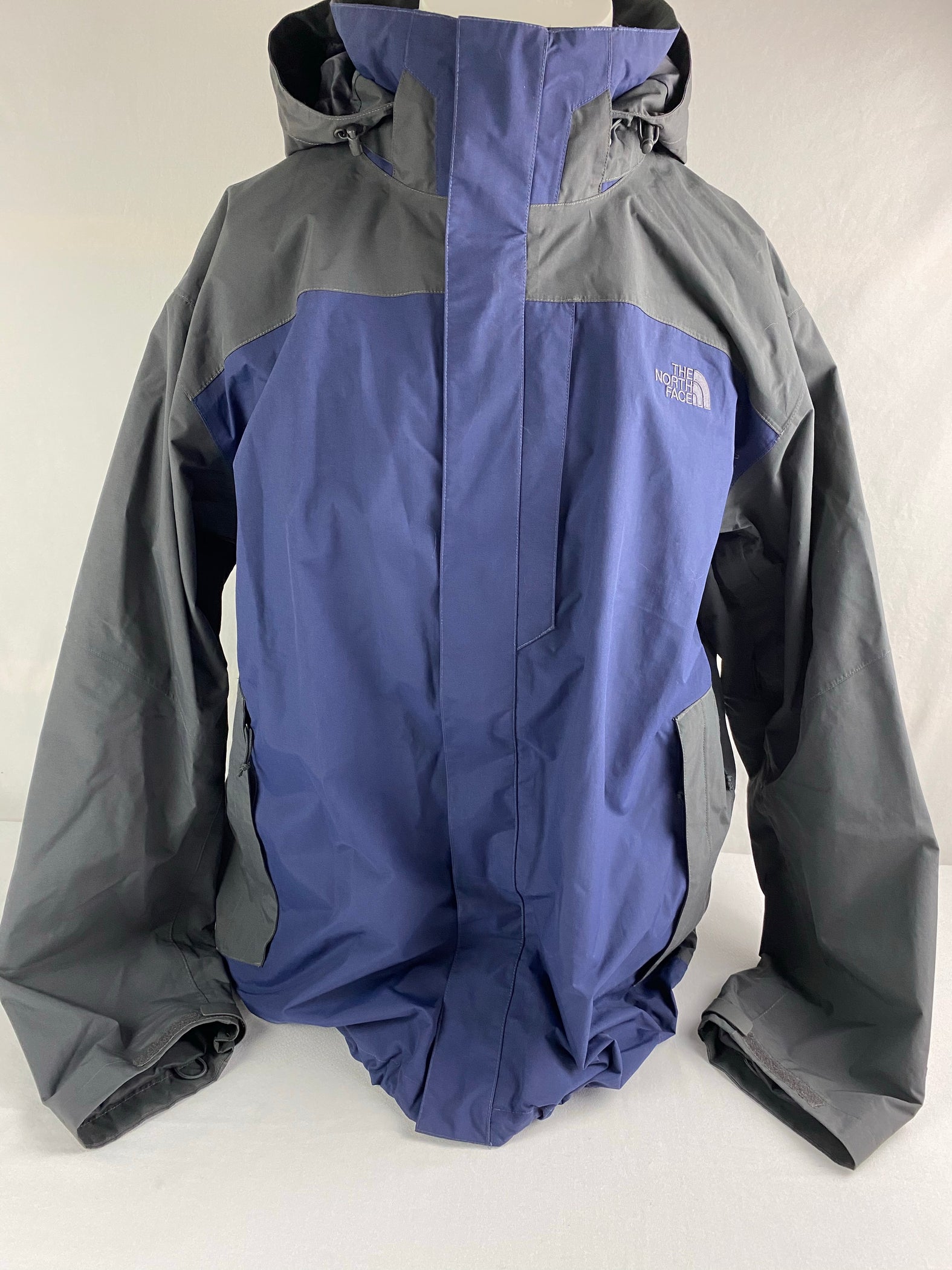 The North Face Men's Hyvent Jacket — Family Tree Resale 1