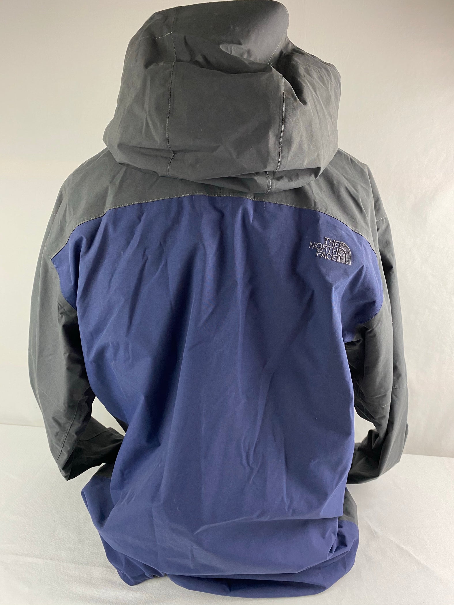The North Face Men's Hyvent Jacket — Family Tree Resale 1