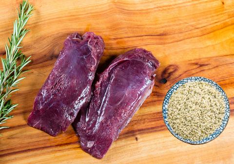 Kangaroo lean meat with hemp seeds