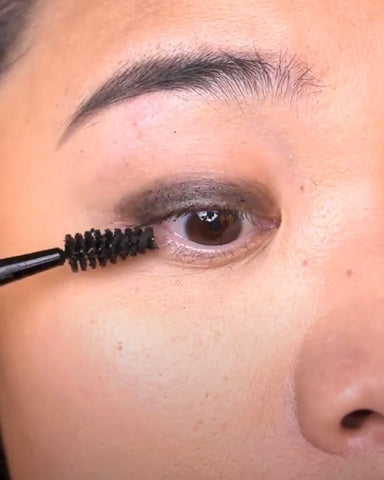 birch-babe-all-natural-clean-beauty-cake-mascara-how-to-wear-beauty-hack-1