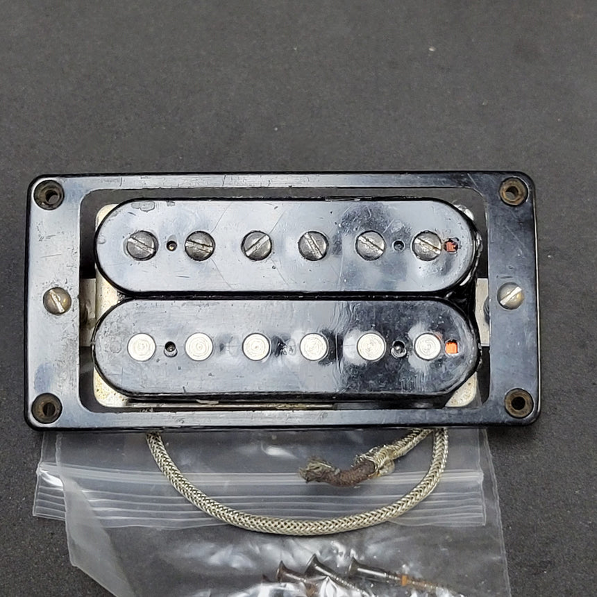 Gibson Humbucker Pickup Ring M8 593 70 596 with screws Vintage