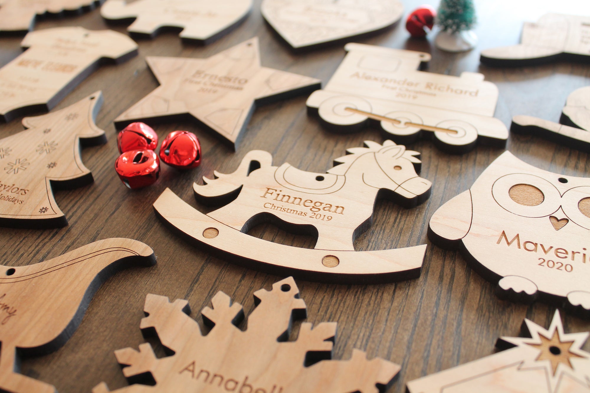 personalized wooden ornaments