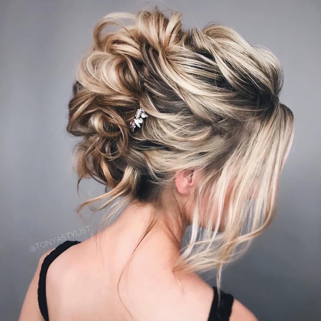 30 Easy and Beautiful Updo Hairstyles for All Hair Types