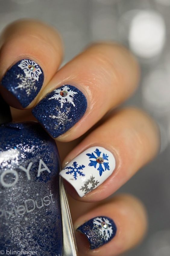 10 Holiday Manicures - Alyce Paris