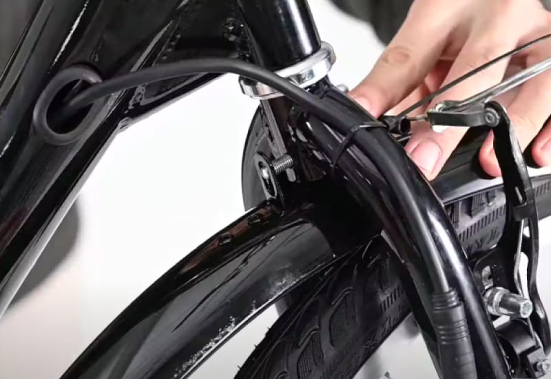 reconnect bolt on front fender of viribus electric tricycles