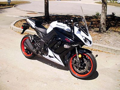 So sánh sự khác biệt giữa Kawasaki Ninja 1000 và Kawasaki Z1000  TTMoto