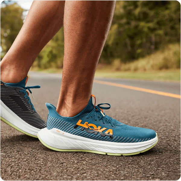 Hoka Carbon X 3 là đôi giày chạy bộ nam siêu nhẹ, êm ái và thoáng khí 