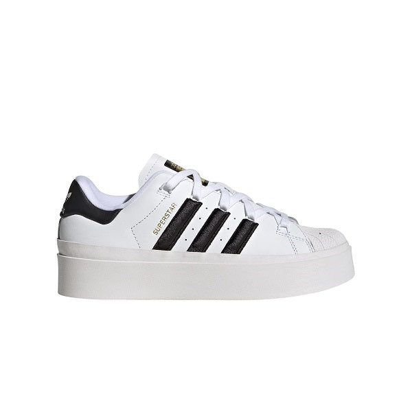 Giày Adidas Superstar White là một trong những sản phẩm nổi tiếng và phổ biến nhất của Adidas