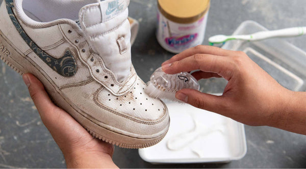 vệ sinh giày Nike Air Force 1