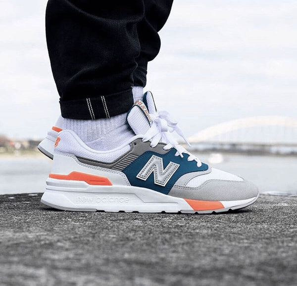 đa số đánh giá giày New Balance 997 có bảng màu đa dạng nhất