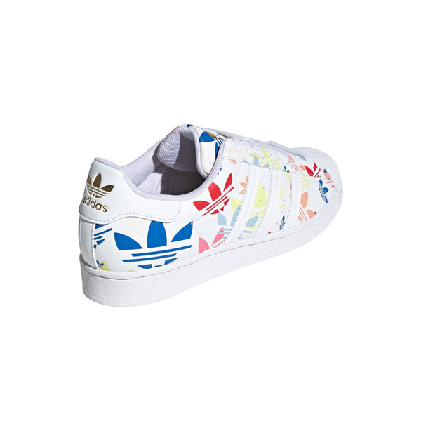 Giày adidas Superstar nền trắng bắt mắt