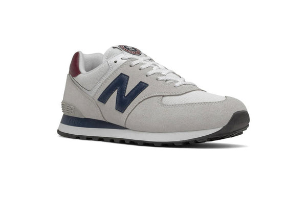 New Balance 574 là đôi giày nằm trong top