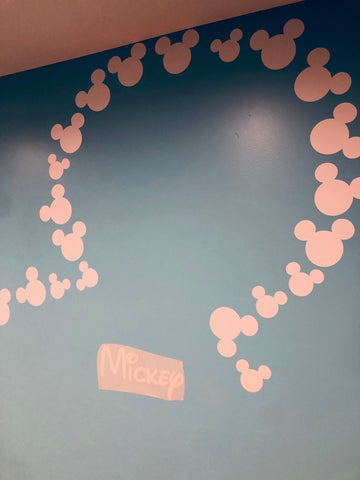 Mickey mouse personalized name installation