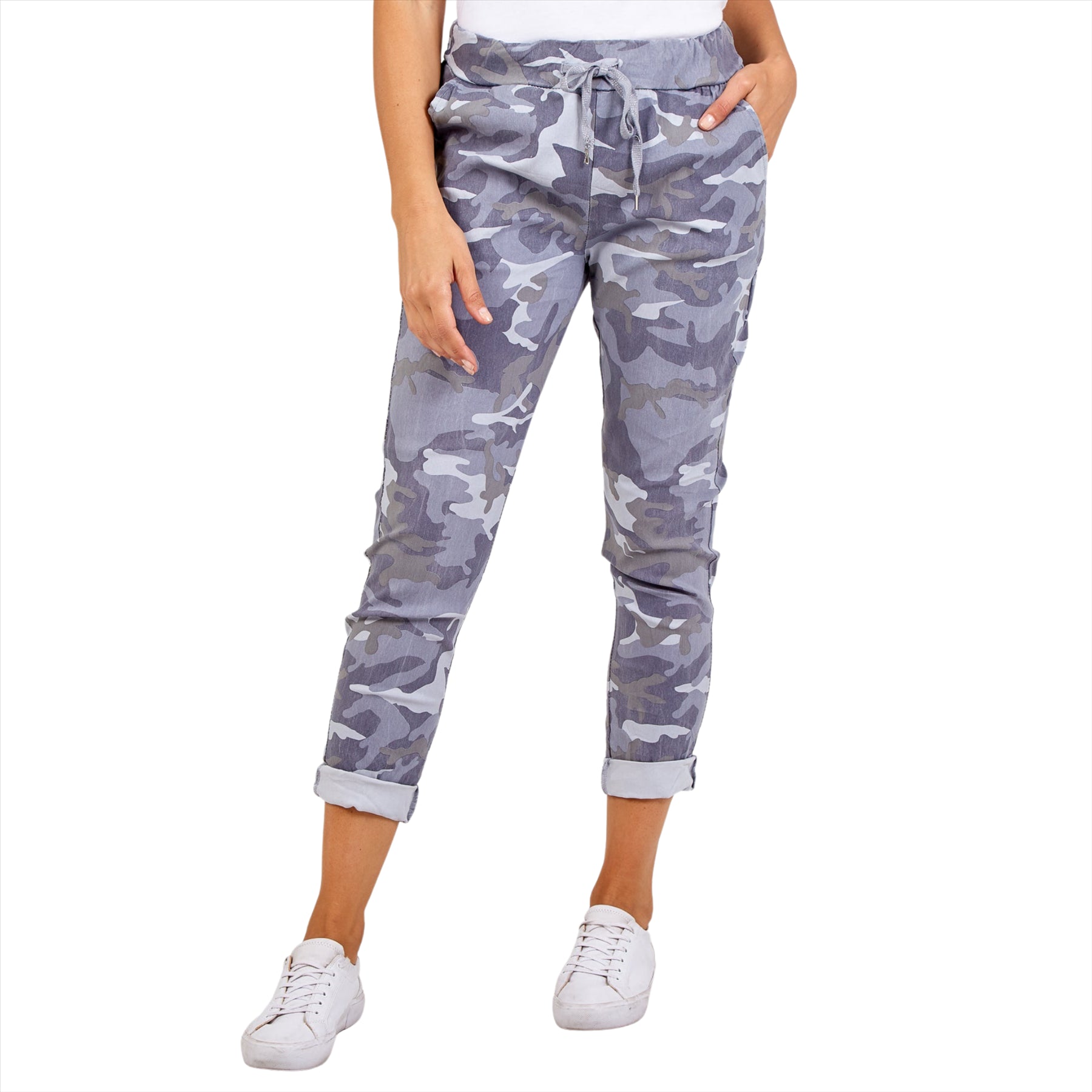 Buy FOREVER 21 Women Olive Green Camouflage Print Cargo Trousers  Trousers  for Women 1536247  Myntra