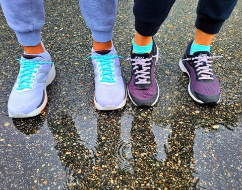 Zapatillas con forma de pie sin cordones para mejorar la salud del pie