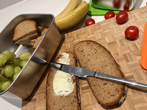 Brot mit Edelstahldose