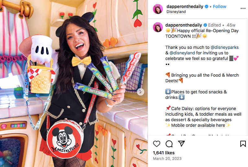 Dapper on the Daily的Instagram帖子：一个女人拿着各种售卖产品