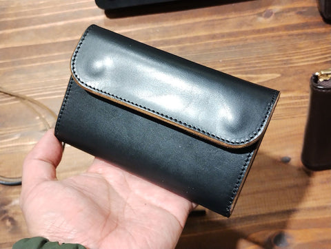 Horsebutt Middle Wallet