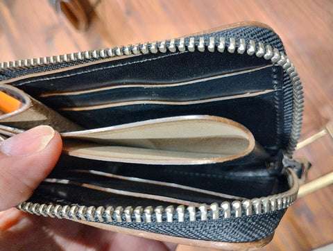 Inception L-shaped zipper wallet