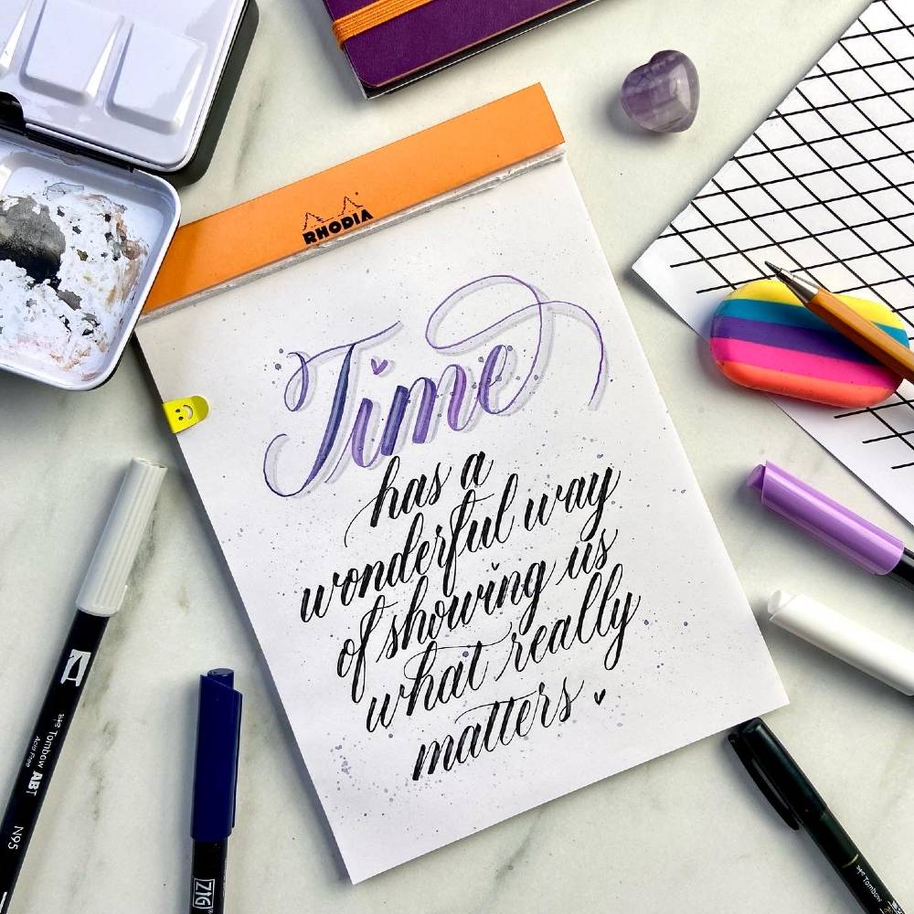 Add highlights to your lettering with the white Fudebiyori brush pen
