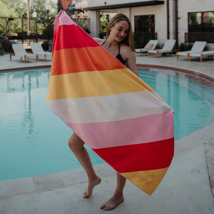live happy towel
