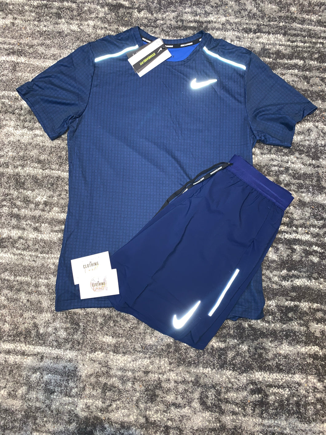 BLUE NIKE TWIN SET – The Clothing Vault 1