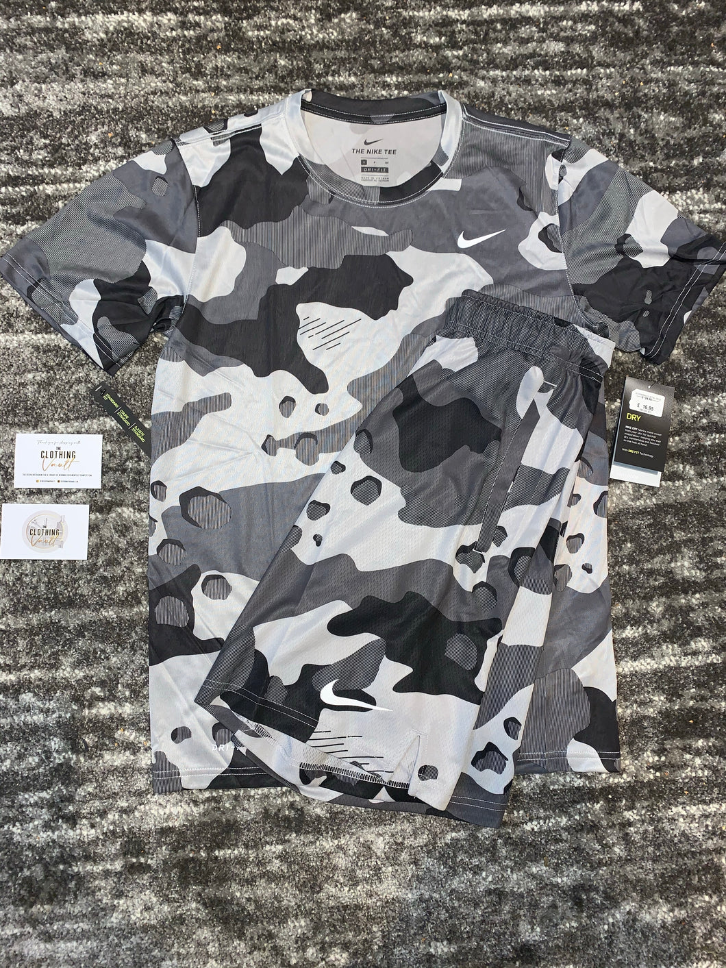 NIKE CAMO TWIN SET – The Clothing Vault 1