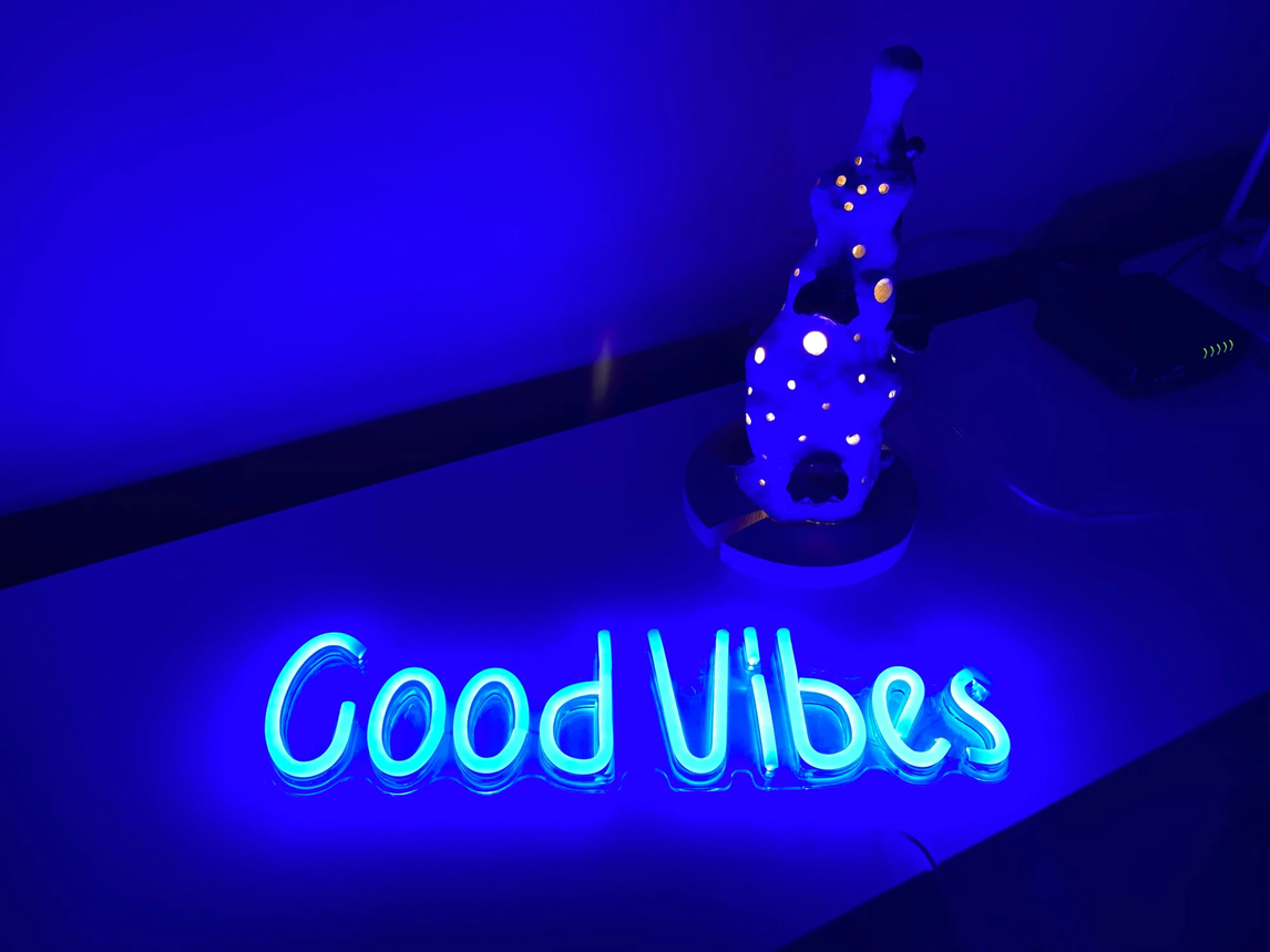 good vibes neon light