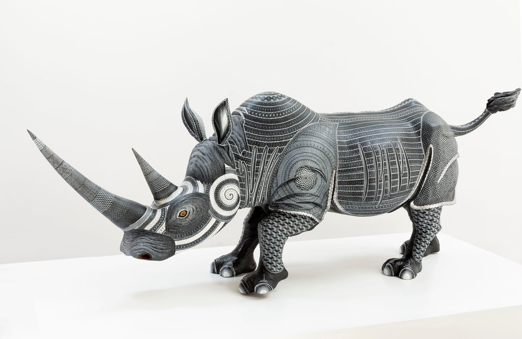 rinoceronte alebrije blanco y negro oaxaca artesanía arte mexicano