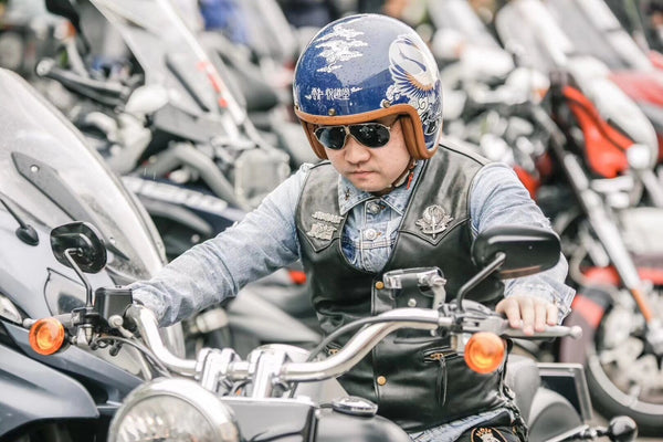 motorcycle-club-helmet-custom