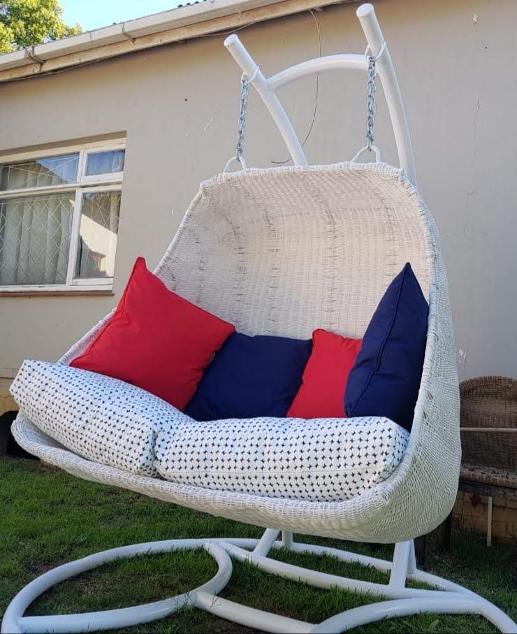 2 seater outdoor swing chair