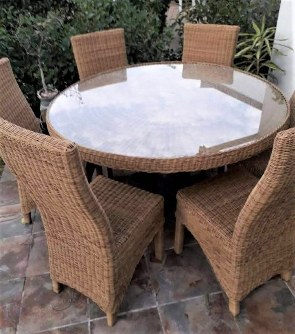 6 seater oval garden table and chairs