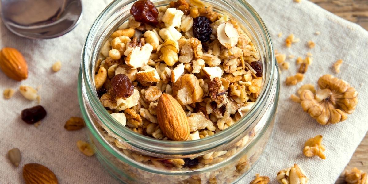 High protein, low-carb, vegan breakfast idea; Homemade granola.