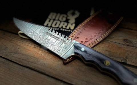 BigHorn Steel black-grey handle Damascus steel bowie