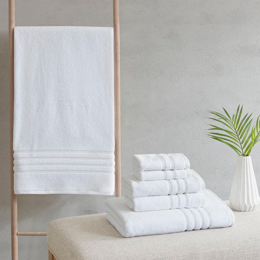 4pc Antimicrobial Assorted Bath and Hand Towel Set White - Room Essentials™